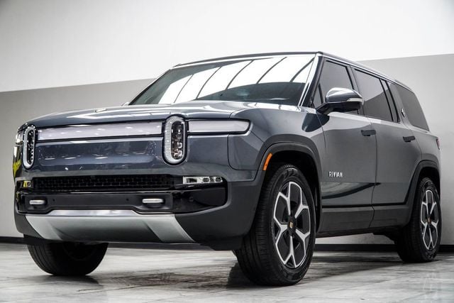 2024 Rivian R1S Adventure - 23000169 - 8