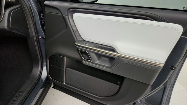 2024 Rivian R1S Adventure Dual-Motor Large Pack - 22946572 - 29