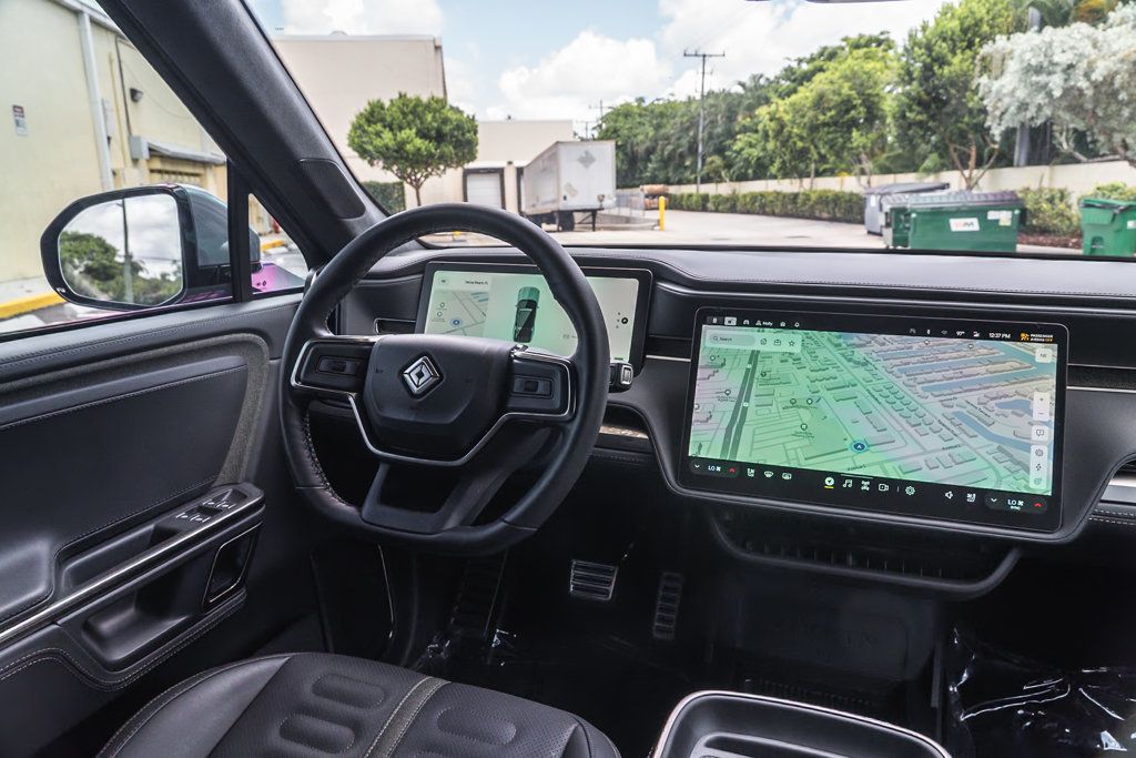 2024 Rivian R1S Adventure photo 17