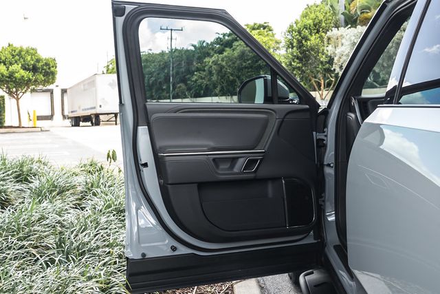 2024 Rivian R1S Adventure Dual-Motor Large Pack - 22908638 - 30