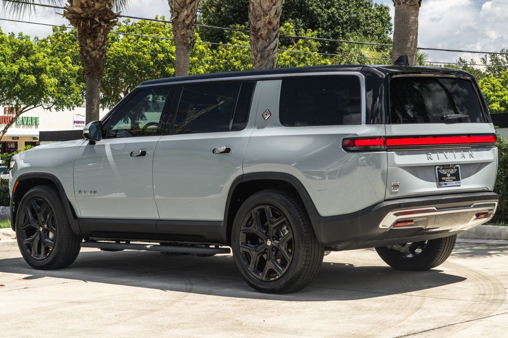 2024 Rivian R1S Adventure photo 4