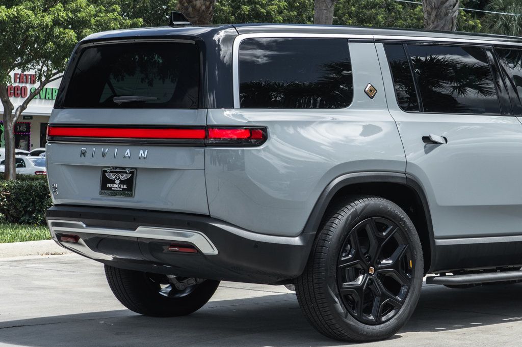 2024 Rivian R1S Adventure photo 7