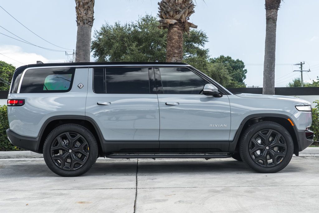 2024 Rivian R1S Adventure photo 9