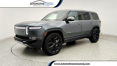 2024 Rivian R1S
