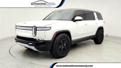 2024 Rivian R1S