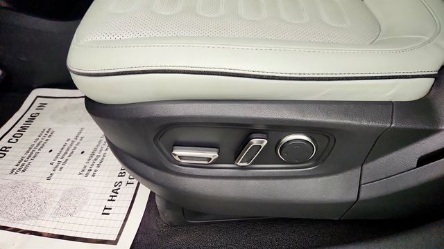 2024 Rivian R1S Adventure Dual-Motor Standard+ Pack w/ 22'' Sport Wheels - 23019154 - 11