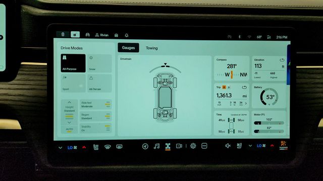 2024 Rivian R1S Adventure Dual-Motor Standard+ Pack w/ 22'' Sport Wheels - 23019154 - 17