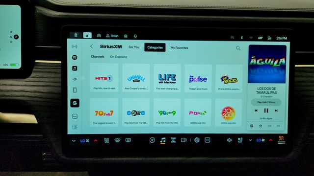 2024 Rivian R1S Adventure Dual-Motor Standard+ Pack w/ 22'' Sport Wheels - 23019154 - 18