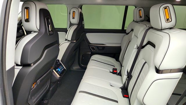 2024 Rivian R1S Adventure Dual-Motor Standard+ Pack w/ 22'' Sport Wheels - 23019154 - 21