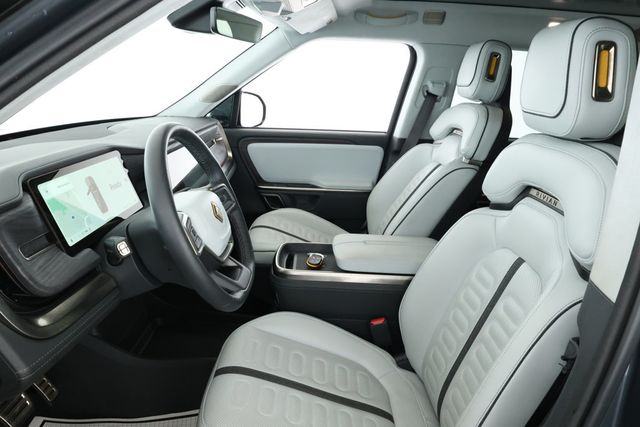 2024 Rivian R1S Adventure Dual Motor Standard Pack w/ Ocean Coast Interior - 22894242 - 19