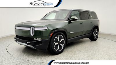 2024 Rivian R1S