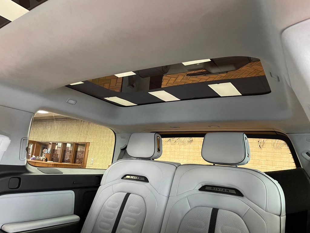 2024 Rivian R1S Adventure Quad-Motor Large Pack - 22947558 - 23