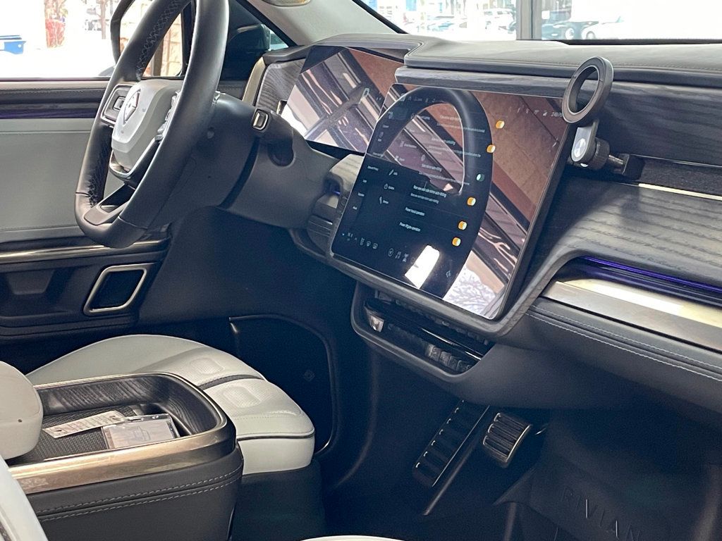 2024 Rivian R1S Adventure Quad-Motor Large Pack - 22947558 - 35