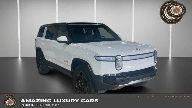 2024 Rivian R1S Adventure Quad-Motor Large Pack's photo