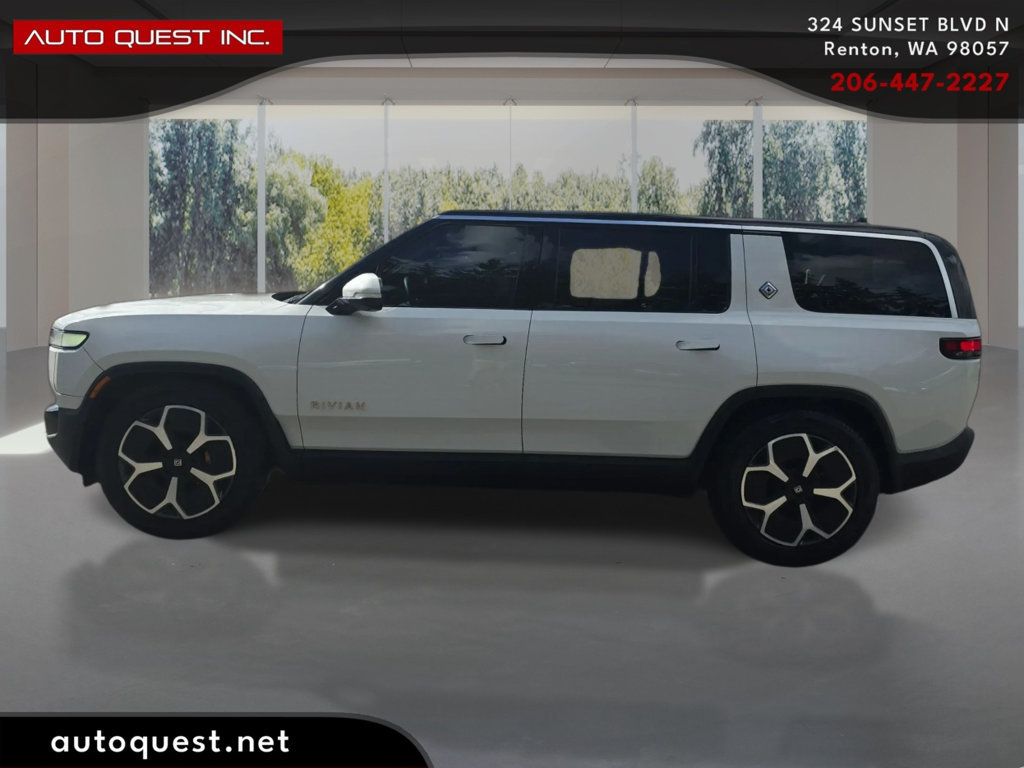 Rivian R1S photo 8