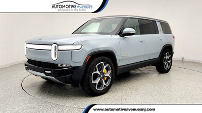 2024 Rivian R1S