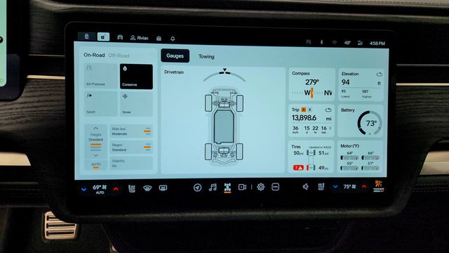2024 Rivian R1S Adventure Quad-Motor Large Pack - 23010389 - 16