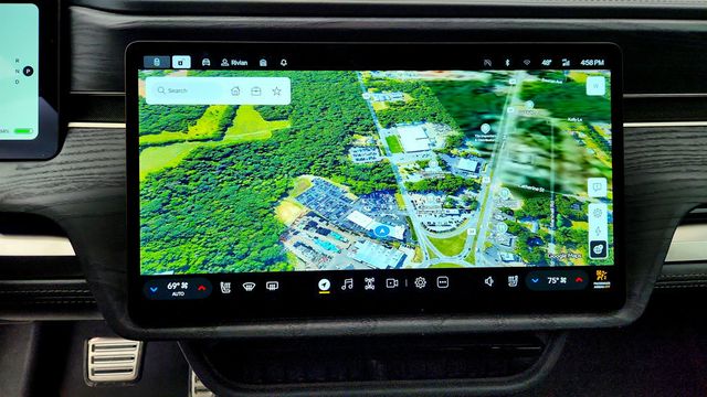 2024 Rivian R1S Adventure Quad-Motor Large Pack - 23010389 - 18