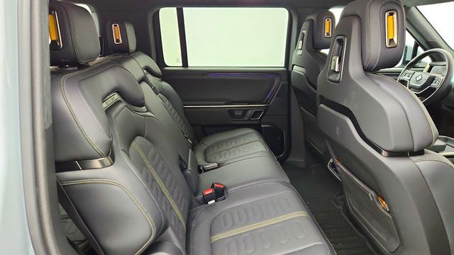 2024 Rivian R1S Adventure Quad-Motor Large Pack - 23010389 - 23