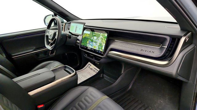 2024 Rivian R1S Adventure Quad-Motor Large Pack - 23010389 - 25