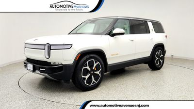 2024 Rivian R1S