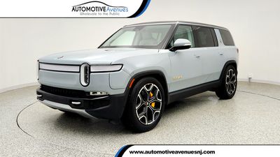 2024 Rivian R1S