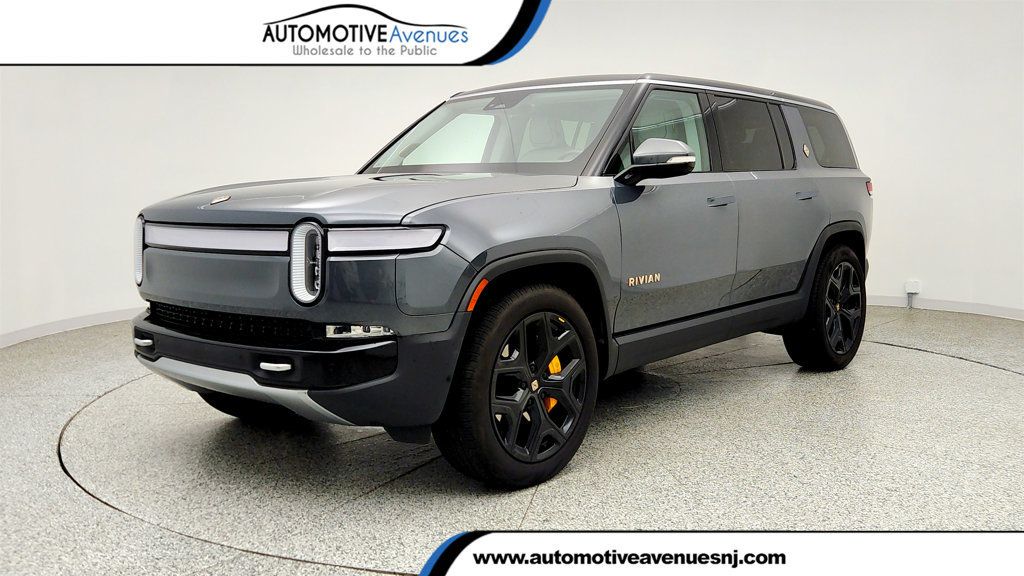 2024 Rivian R1S Adventure Quad-Motor Large Pack w/ 22'' Wheels & Ocean Coast Int - 23040249 | Video 1