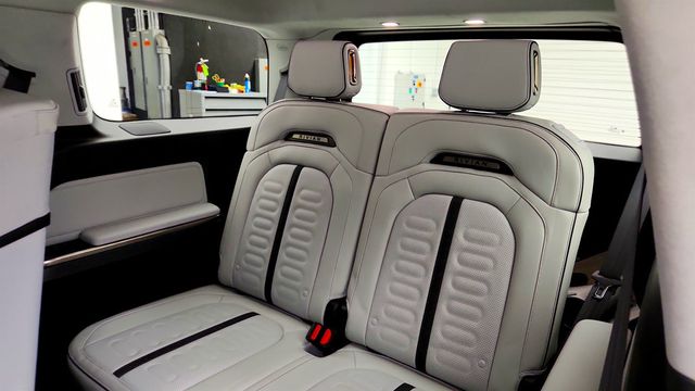 2024 Rivian R1S Adventure Quad-Motor Large Pack w/ 22'' Wheels & Ocean Coast Int - 23040249 - 22