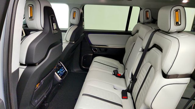 2024 Rivian R1S Adventure Quad-Motor Large Pack w/ Ocean Coast Interior - 23038206 - 21