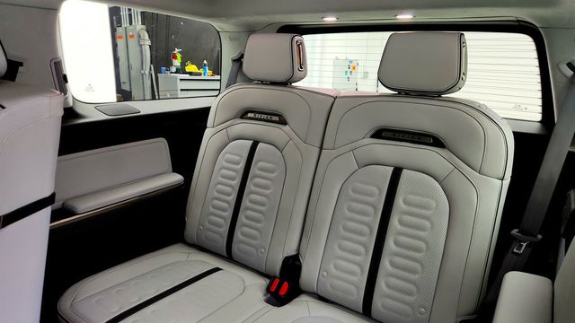 2024 Rivian R1S Adventure Quad-Motor Large Pack w/ Ocean Coast Interior - 23038206 - 22