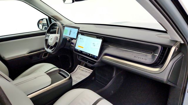 2024 Rivian R1S Adventure Quad-Motor Large Pack w/ Ocean Coast Interior - 23038206 - 26