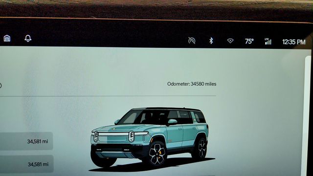 2024 Rivian R1S Adventure Quad-Motor Large Pack w/ Ocean Coast Interior - 23038206 - 15