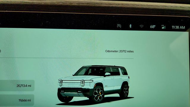 2024 Rivian R1S Adventure Quad-Motor Large Pack w/ Ocean Coast Interior - 23041465 - 14