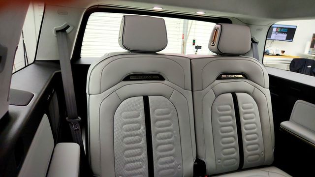 2024 Rivian R1S Adventure Quad-Motor Large Pack w/ Ocean Coast Vegan Leather - 23089463 - 23