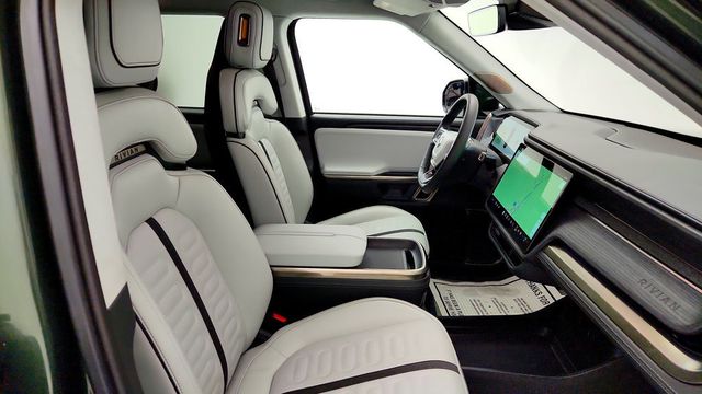 2024 Rivian R1S Adventure Quad-Motor Large Pack w/ Ocean Coast Vegan Leather - 23089463 - 24