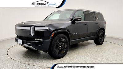 2024 Rivian R1S