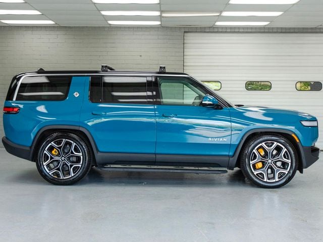 2024 Rivian R1S Adventure Quad-Motor Large Pack's photo