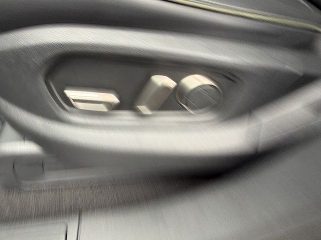 2024 Rivian R1T Adventure Dual Motor  - 22954186 - 13