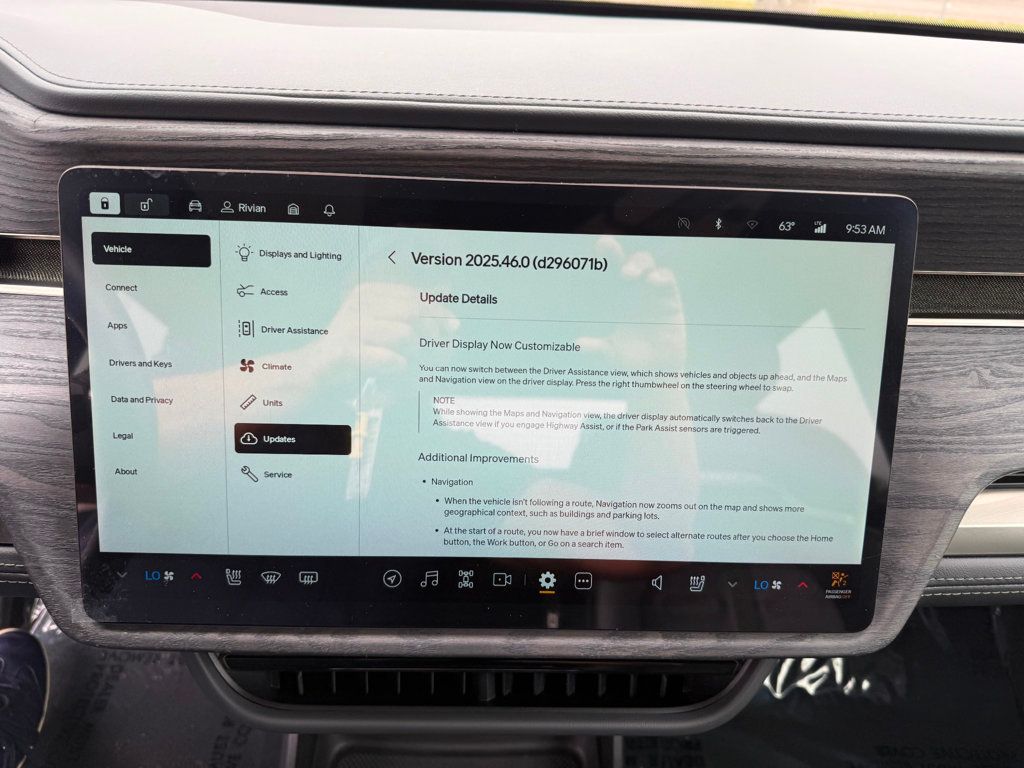 2024 Rivian R1T Adventure Dual Motor  - 22954186 - 19