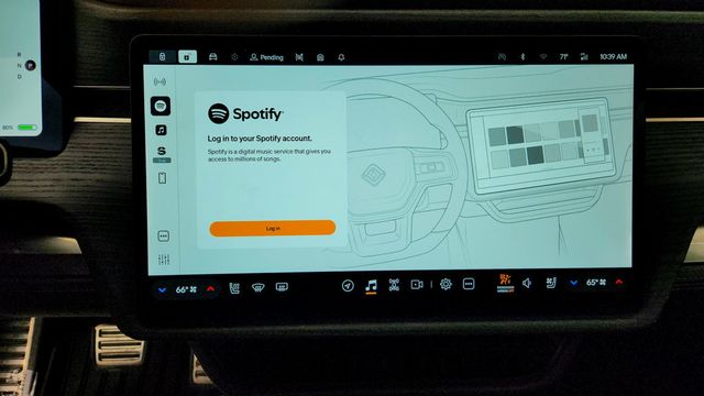 2024 Rivian R1T Adventure Dual-Motor Large Pack w/ Ocean Coast Vegan Leather - 23075471 - 16