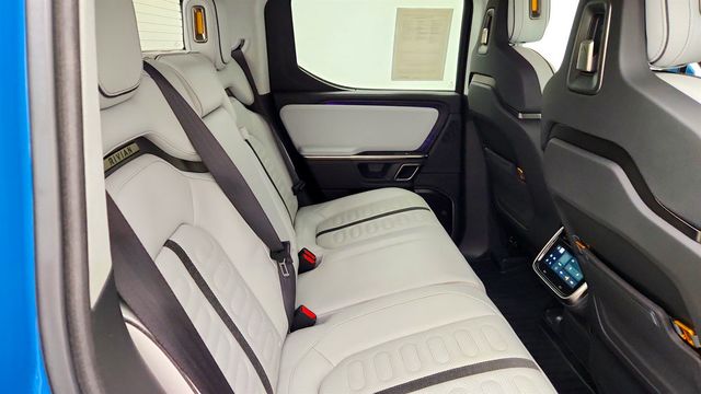 2024 Rivian R1T Adventure Dual-Motor Large Pack w/ Ocean Coast Vegan Leather - 23075471 - 21
