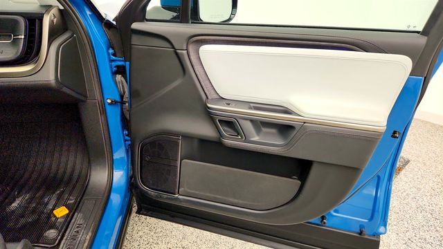2024 Rivian R1T Adventure Dual-Motor Large Pack w/ Ocean Coast Vegan Leather - 23075471 - 24