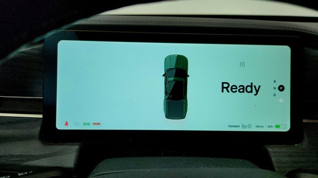 2024 Rivian R1T Adventure Dual-Motor Large Pack w/ Tonneau Cover (352-mi. range) - 22958984 - 14