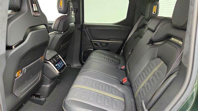 2024 Rivian R1T Adventure Dual-Motor Large Pack w/ Tonneau Cover (352-mi. range) - 22958984 - 20