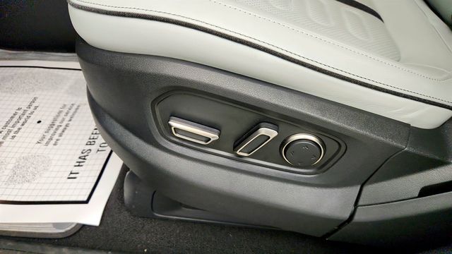 2024 Rivian R1T Adventure Dual-Motor Max Pack w/ Ocean Coast Interior - 23074972 - 10
