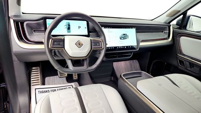 2024 Rivian R1T Adventure Dual-Motor Max Pack w/ Ocean Coast Interior - 23074972 - 11