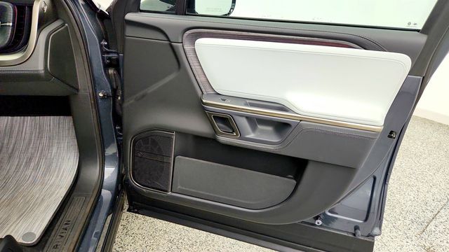 2024 Rivian R1T Adventure Dual-Motor Max Pack w/ Ocean Coast Interior - 23074972 - 23