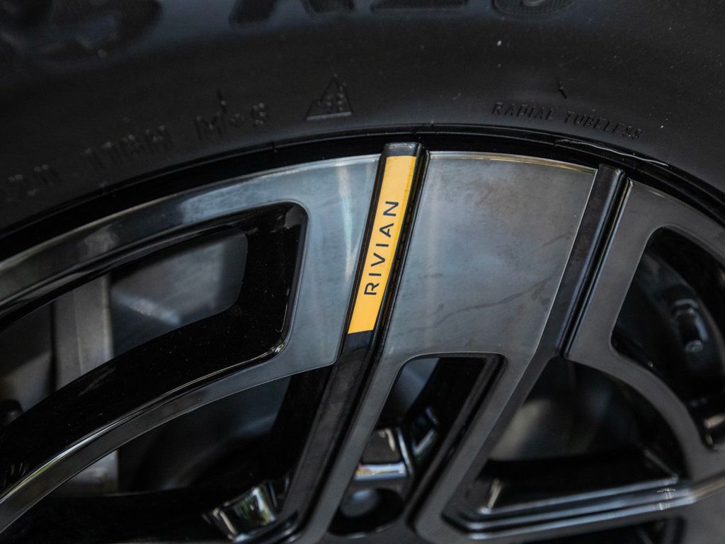 2024 Rivian R1T Adventure photo 12
