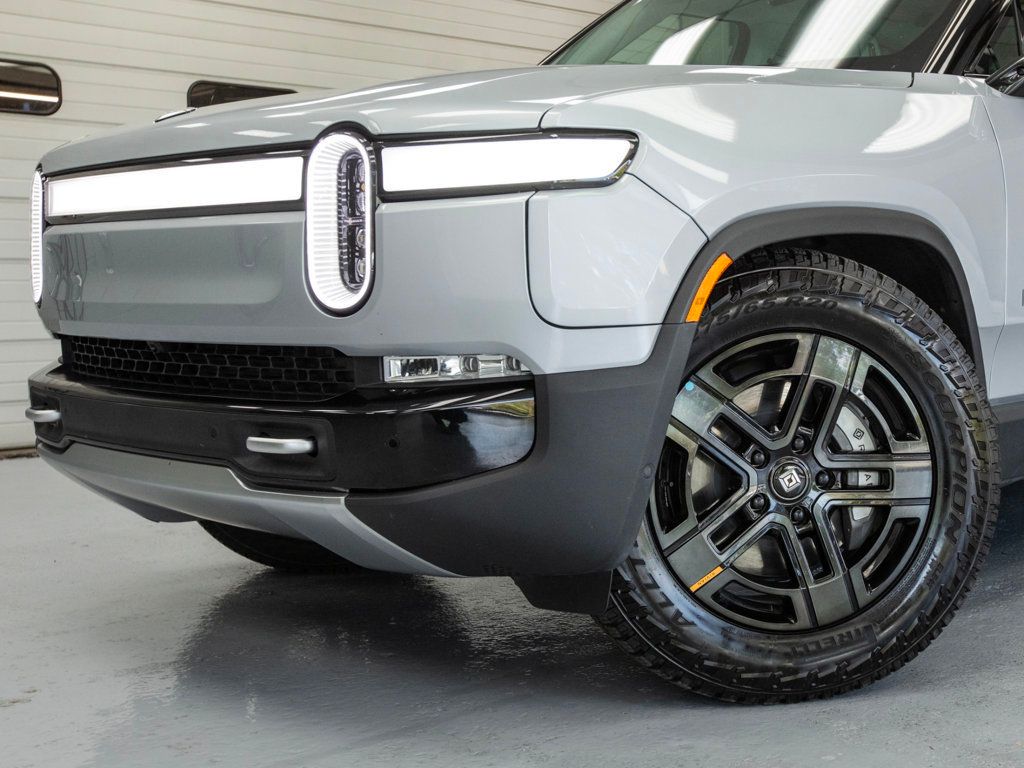 2024 Rivian R1T Adventure photo 15
