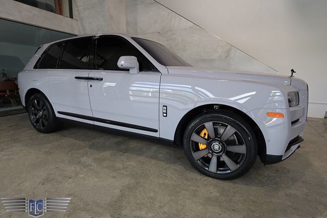 2024 Rolls-Royce Cullinan Black Badge Sport Utility - 22957854 - 0